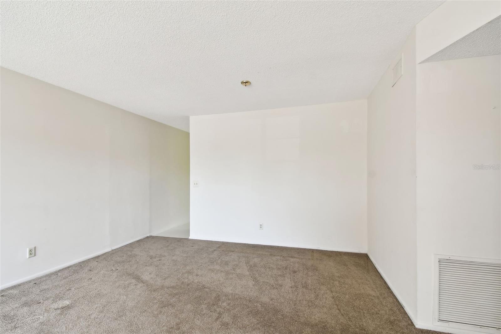 2070 WORLD PARKWAY BLVD #34, CLEARWATER, FL, 33763