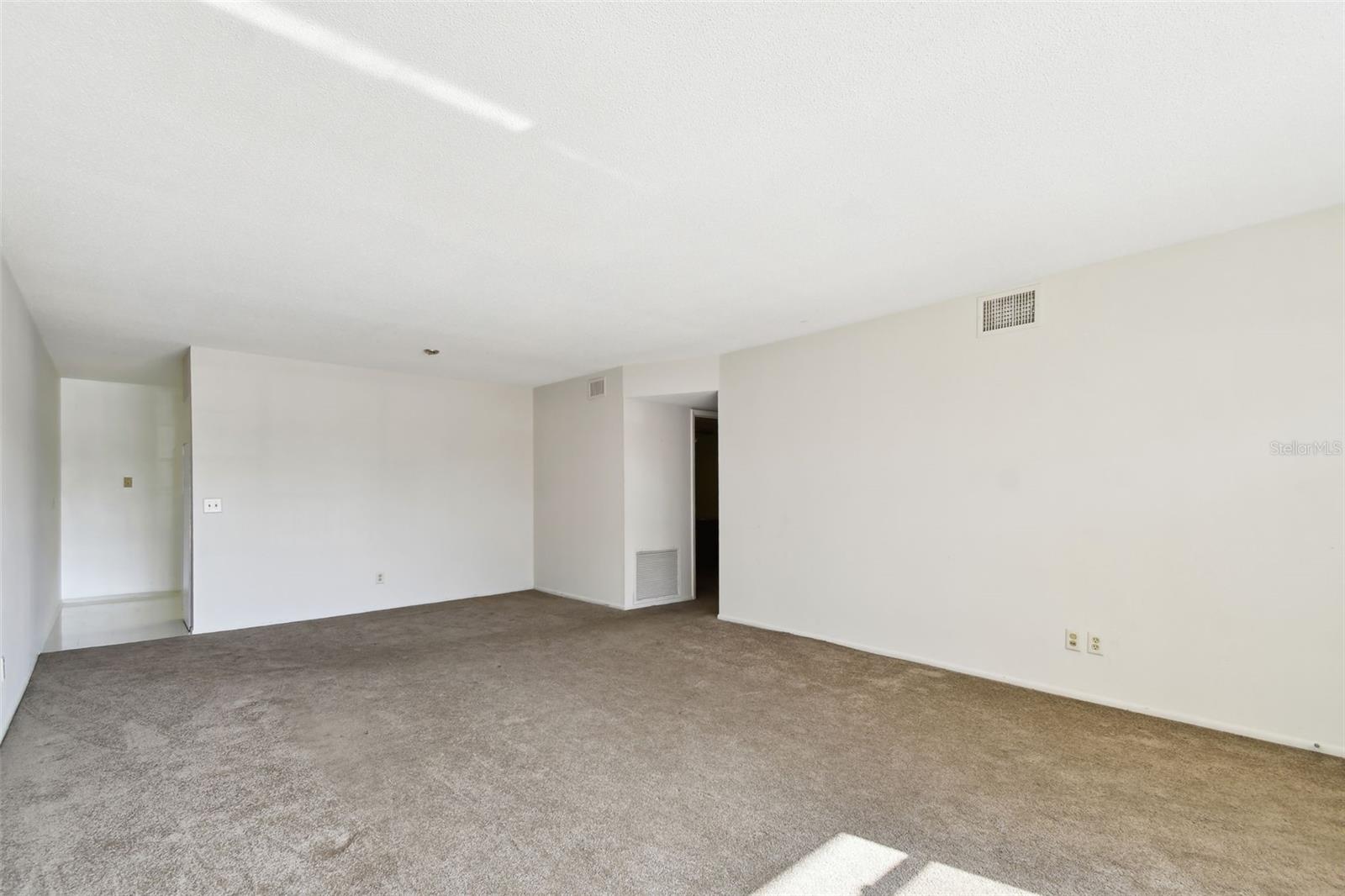 2070 WORLD PARKWAY BLVD #34, CLEARWATER, FL, 33763