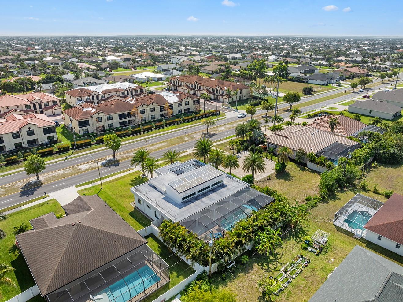 1815 CAPE CORAL PKWY W, CAPE CORAL, FL, 33914