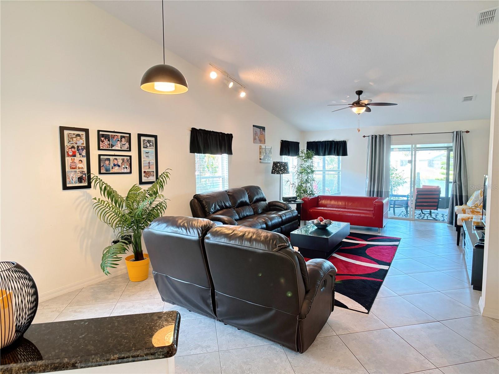 585 GRAND CANAL DR, POINCIANA, FL, 34759