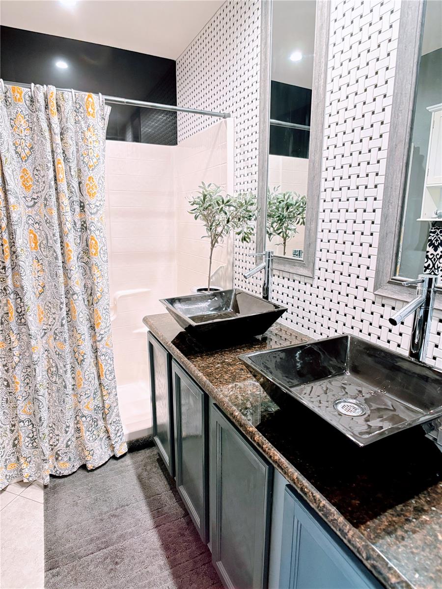 585 GRAND CANAL DR, POINCIANA, FL, 34759