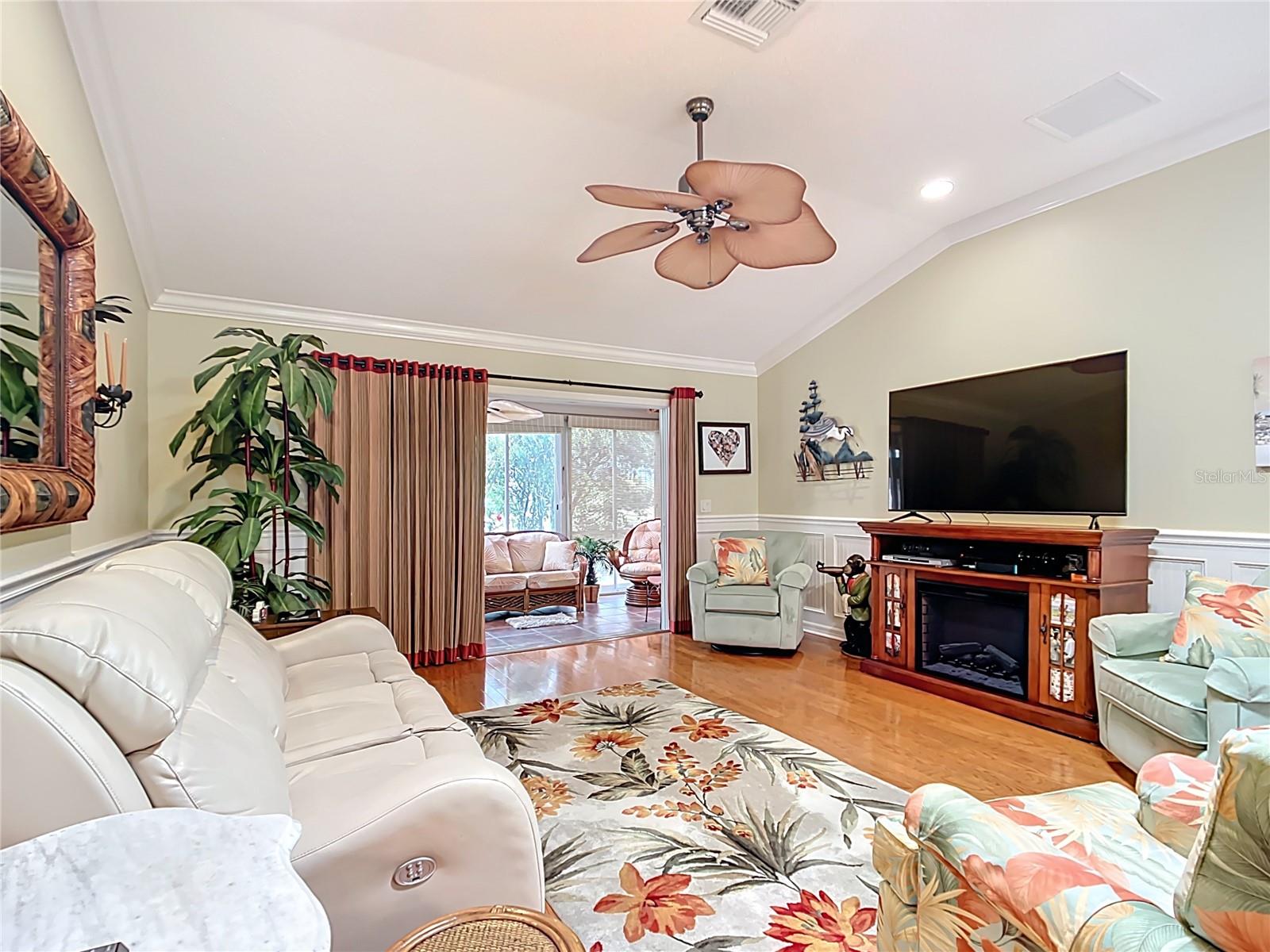 2124 WESTCHESTER WAY, THE VILLAGES, FL, 32162