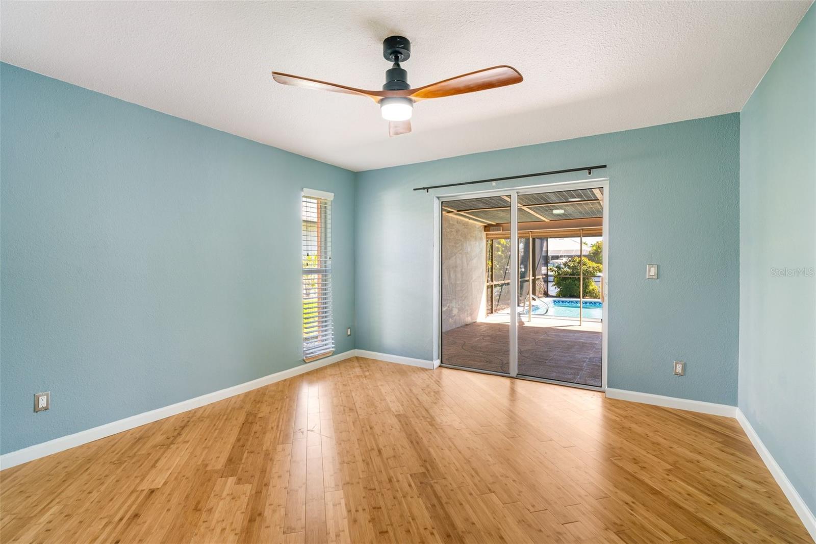 3913 SE 19TH AVE, CAPE CORAL, FL, 33904