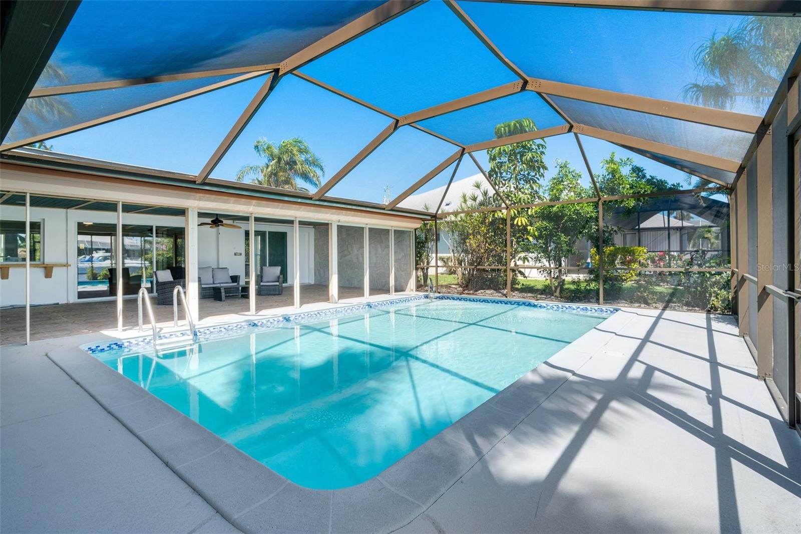 3913 SE 19TH AVE, CAPE CORAL, FL, 33904