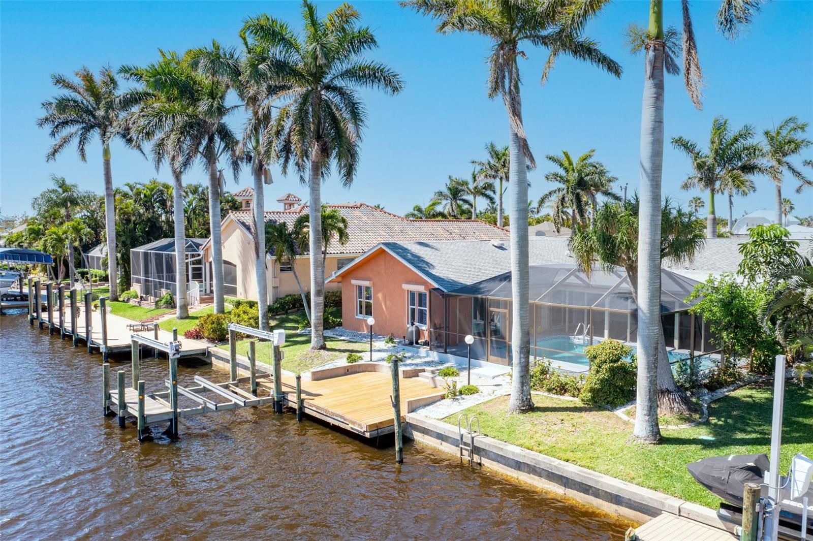 3913 SE 19TH AVE, CAPE CORAL, FL, 33904