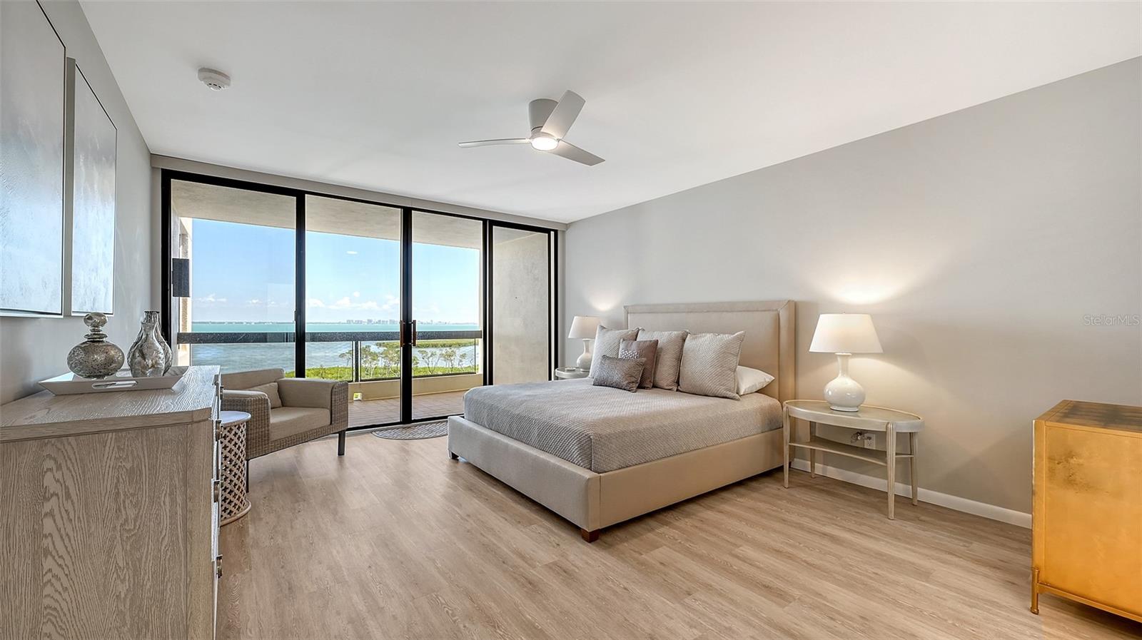 2020 HARBOURSIDE DR #454, LONGBOAT KEY, FL, 34228