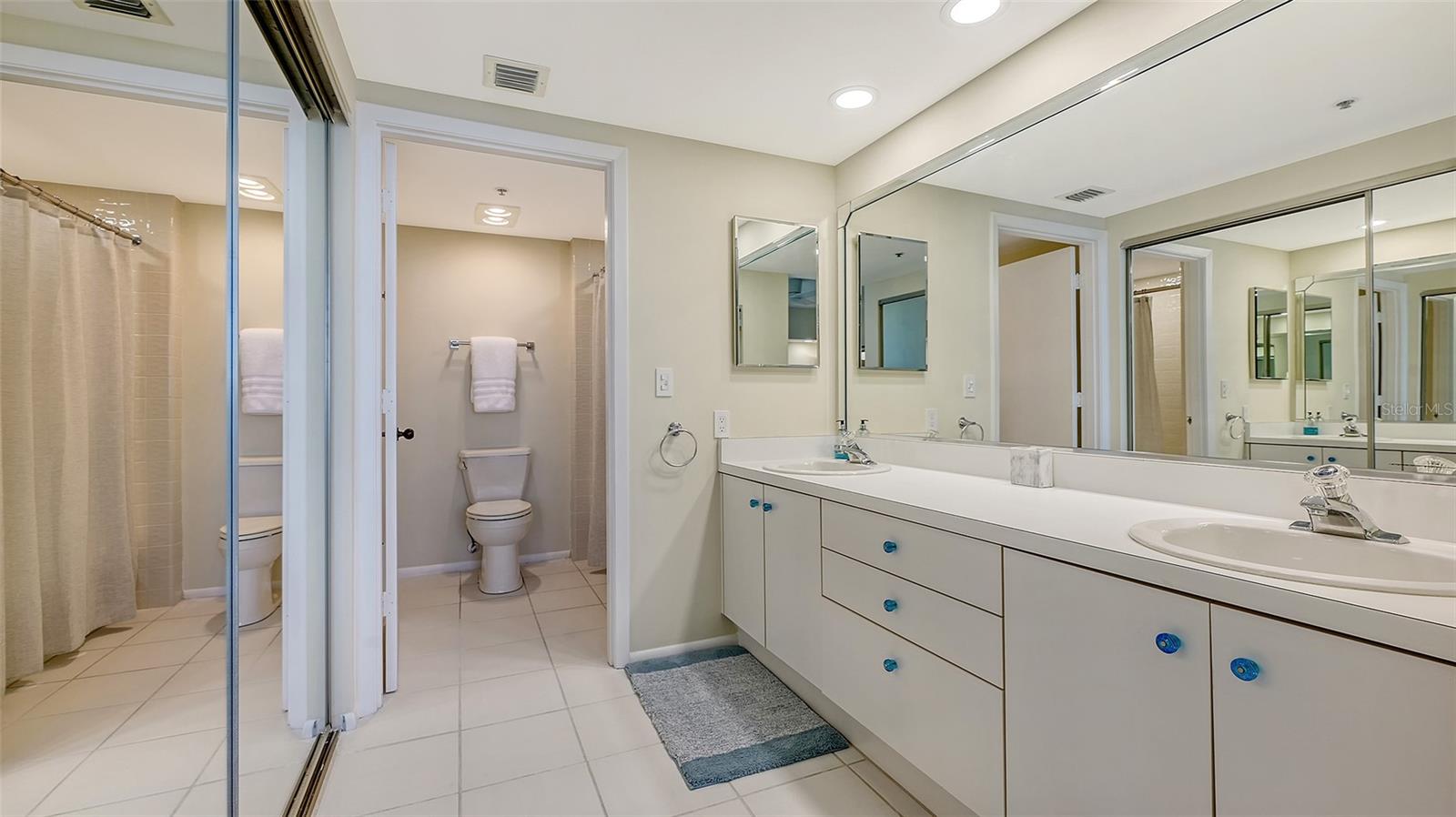 2020 HARBOURSIDE DR #454, LONGBOAT KEY, FL, 34228