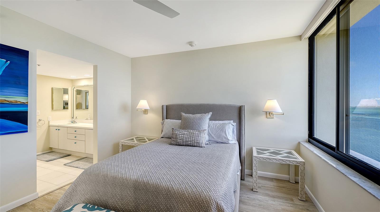 2020 HARBOURSIDE DR #454, LONGBOAT KEY, FL, 34228