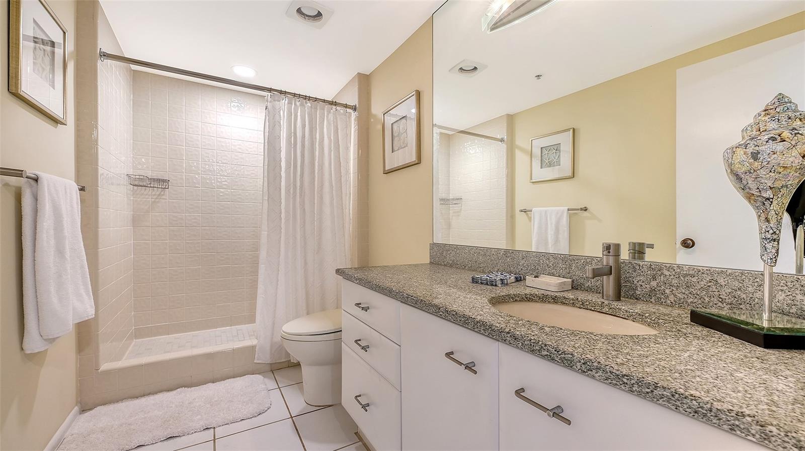 2020 HARBOURSIDE DR #454, LONGBOAT KEY, FL, 34228