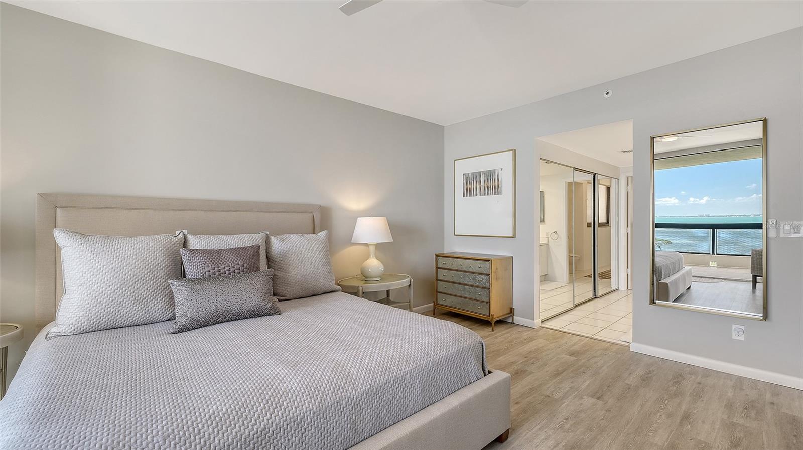 2020 HARBOURSIDE DR #454, LONGBOAT KEY, FL, 34228
