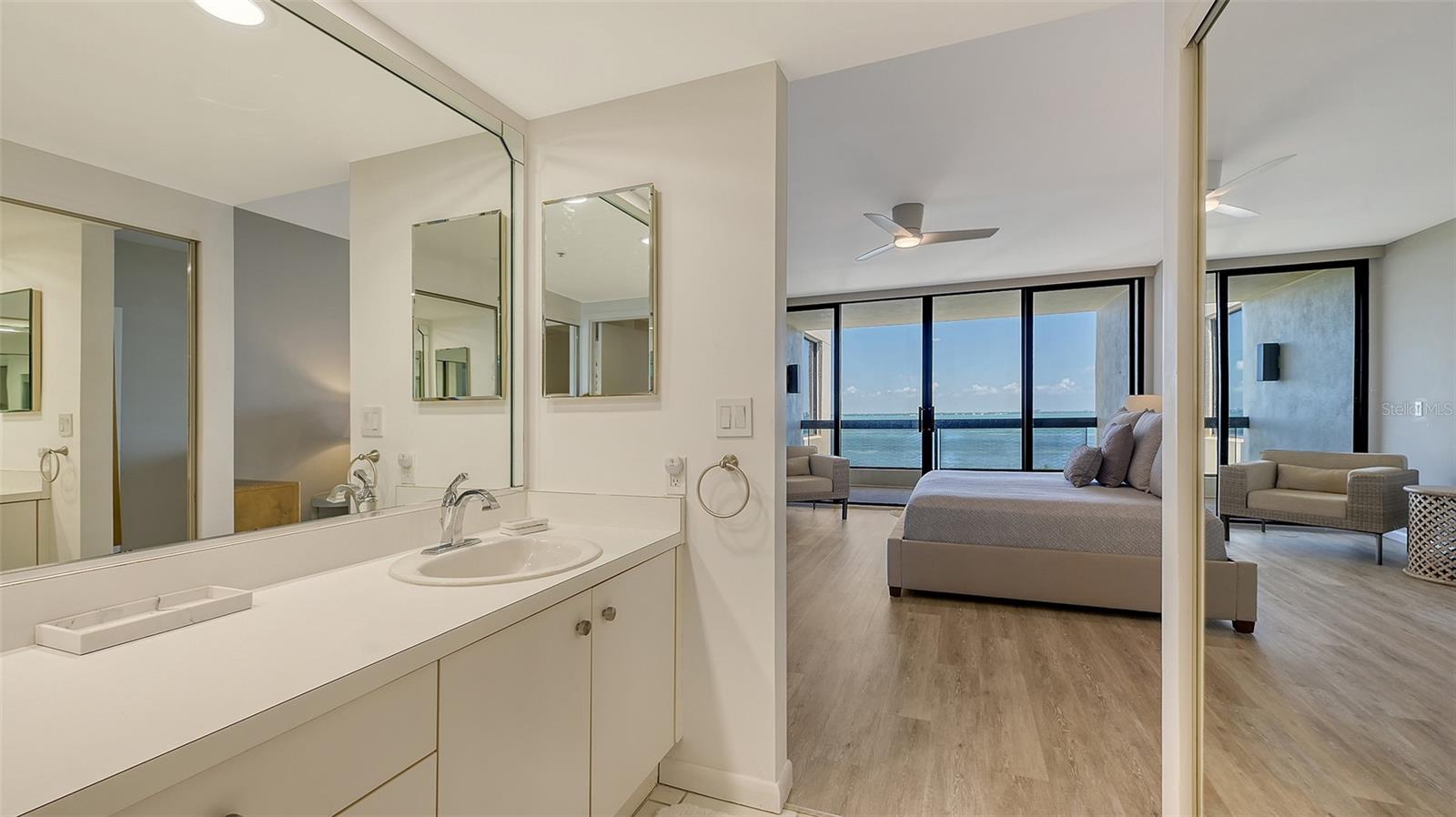 2020 HARBOURSIDE DR #454, LONGBOAT KEY, FL, 34228