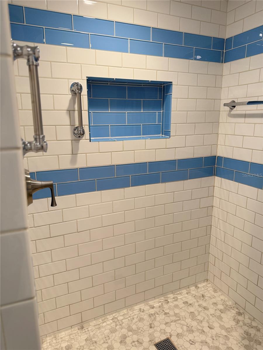 10215 REGAL DR #19, LARGO, FL, 33774