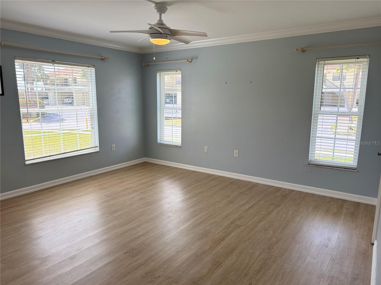 10215 REGAL DR #19, LARGO, FL, 33774