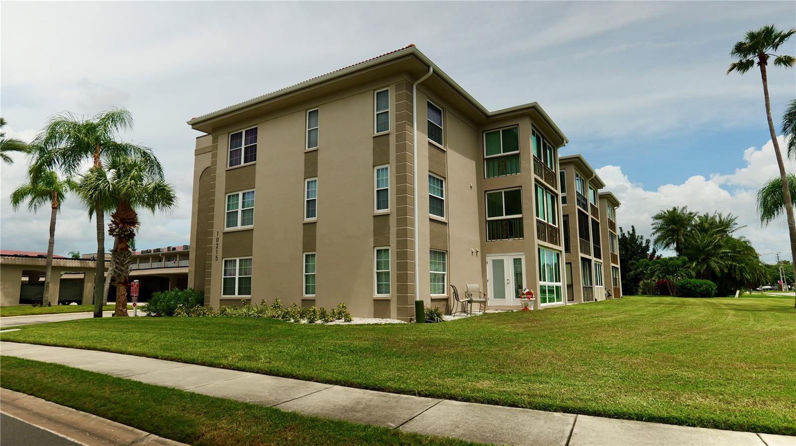 10215 REGAL DR #19, LARGO, FL, 33774