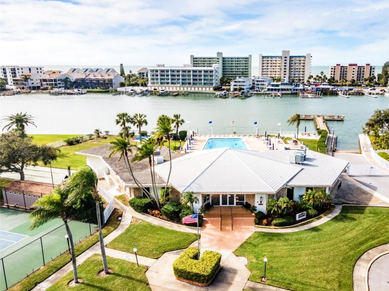 10215 REGAL DR #19, LARGO, FL, 33774