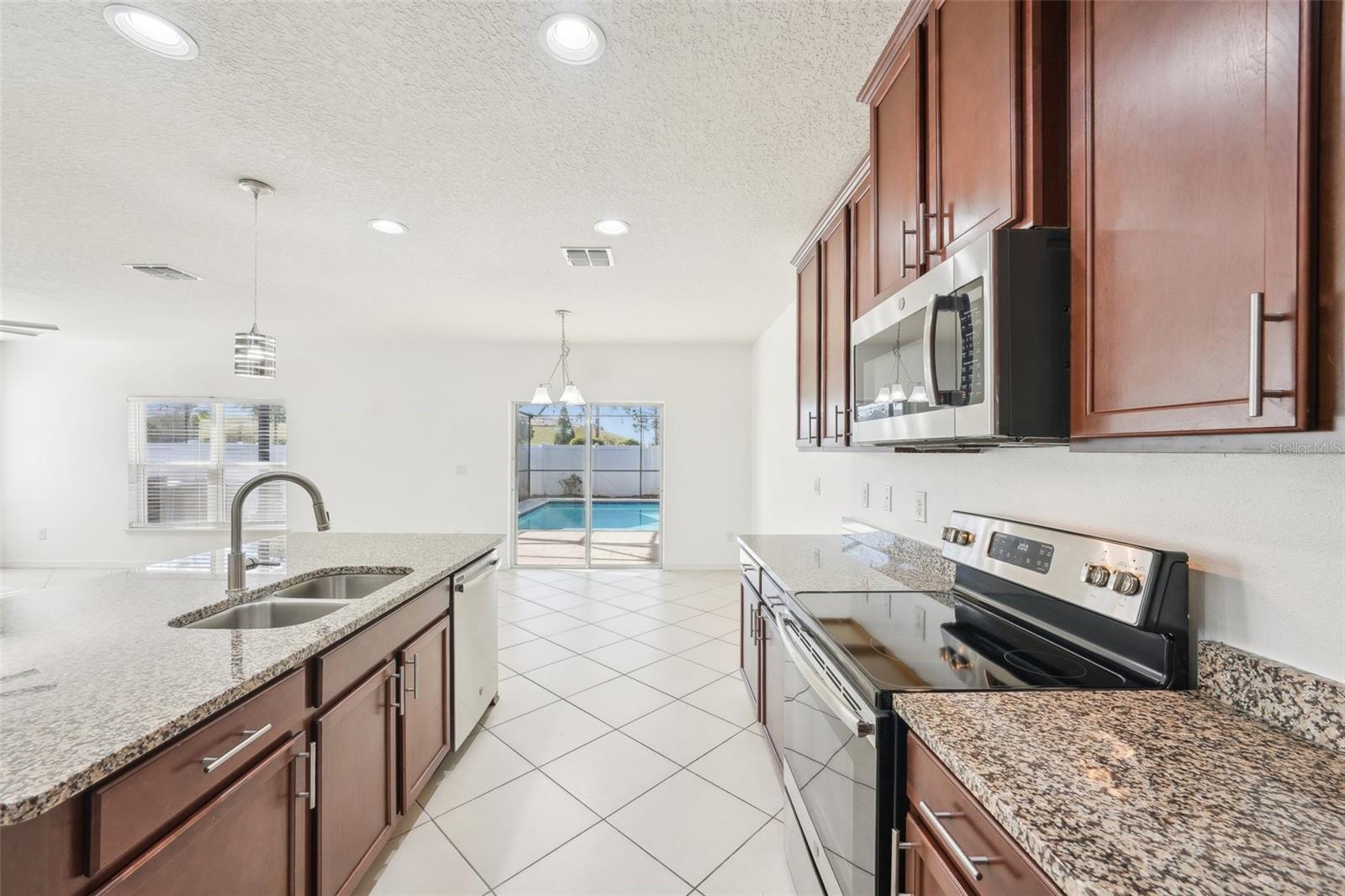 11301 HUDSON HILLS LN, RIVERVIEW, FL, 33579