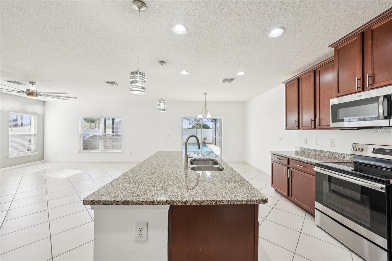 11301 HUDSON HILLS LN, RIVERVIEW, FL, 33579