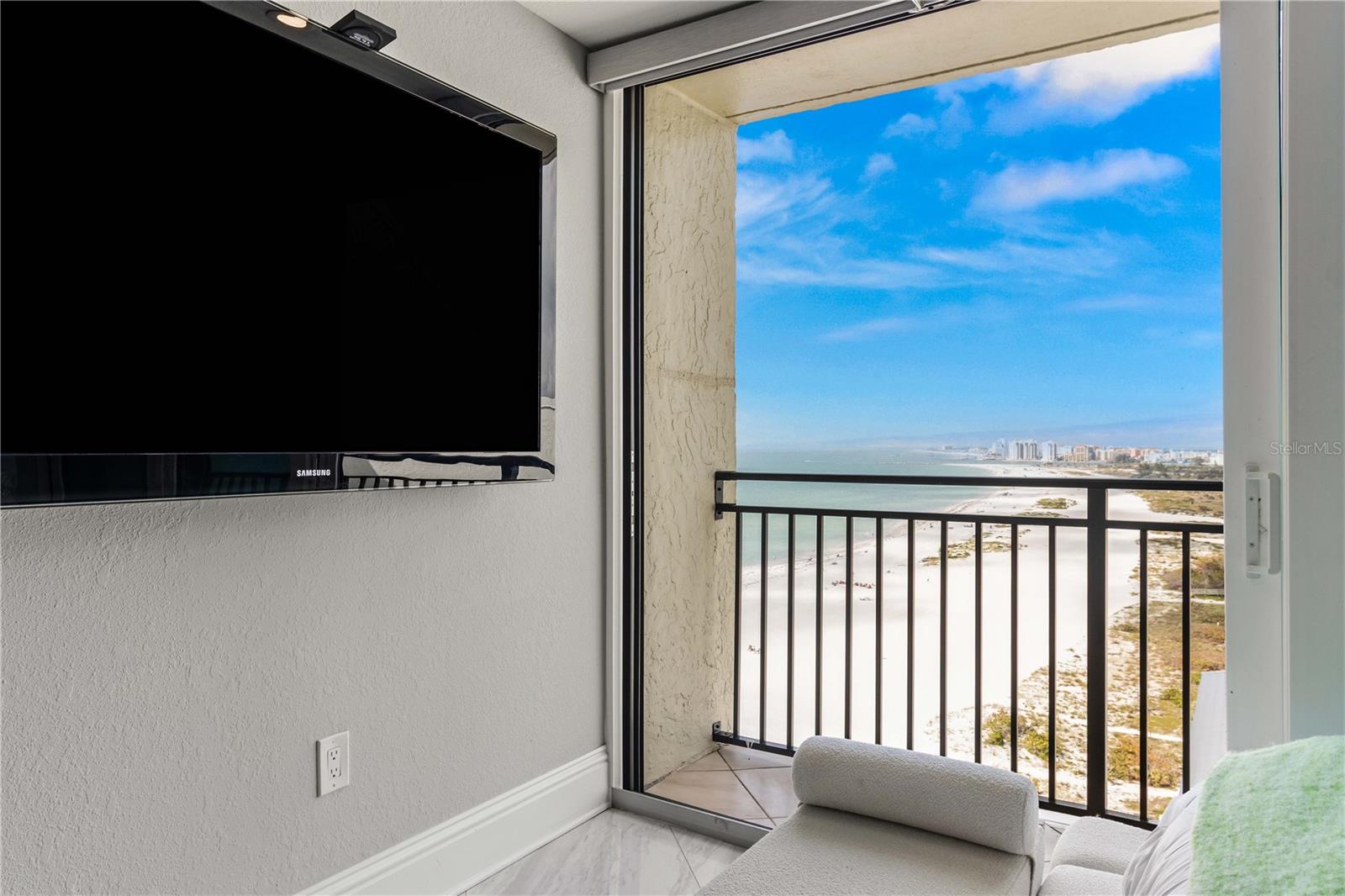 1390 GULF BLVD #PH 2, CLEARWATER BEACH, FL, 33767
