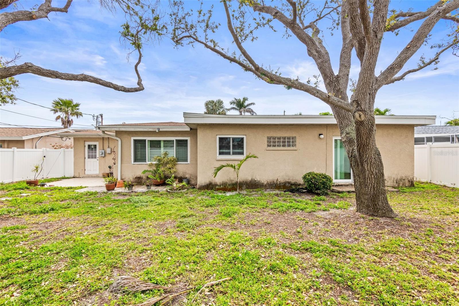 2490 E VINA DEL MAR BLVD, ST PETE BEACH, FL, 33706