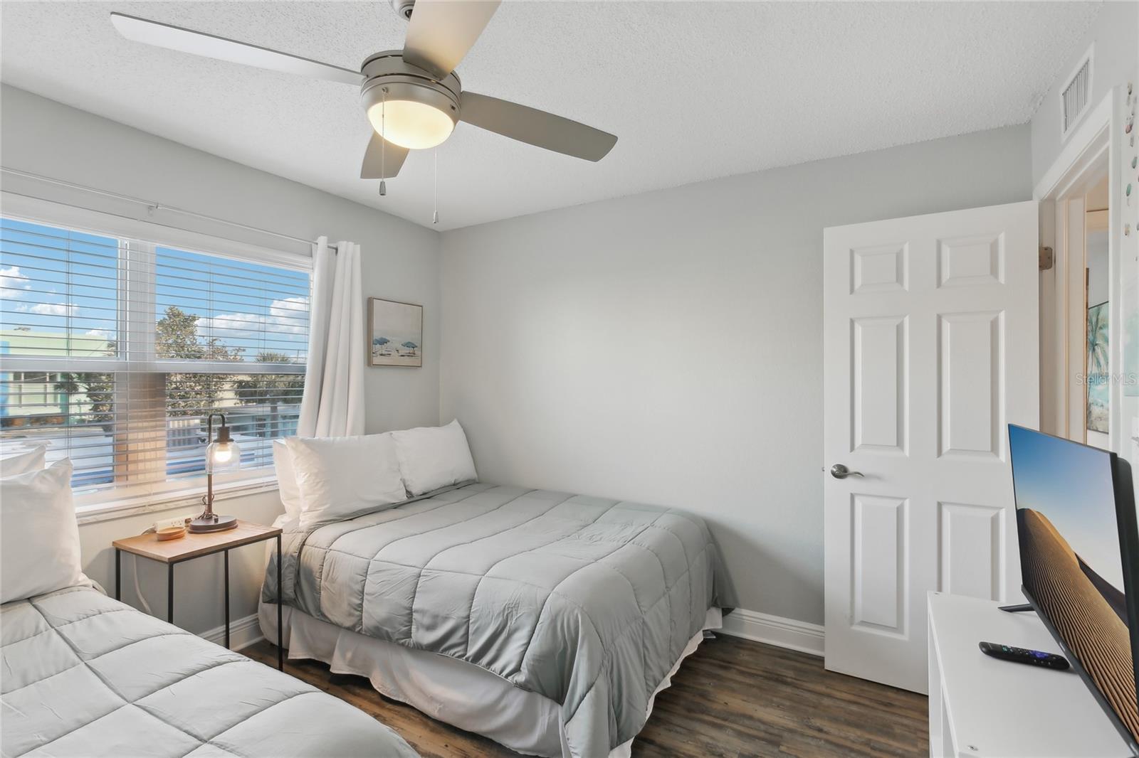 17035 GULF BLVD #202, NORTH REDINGTON BEACH, FL, 33708