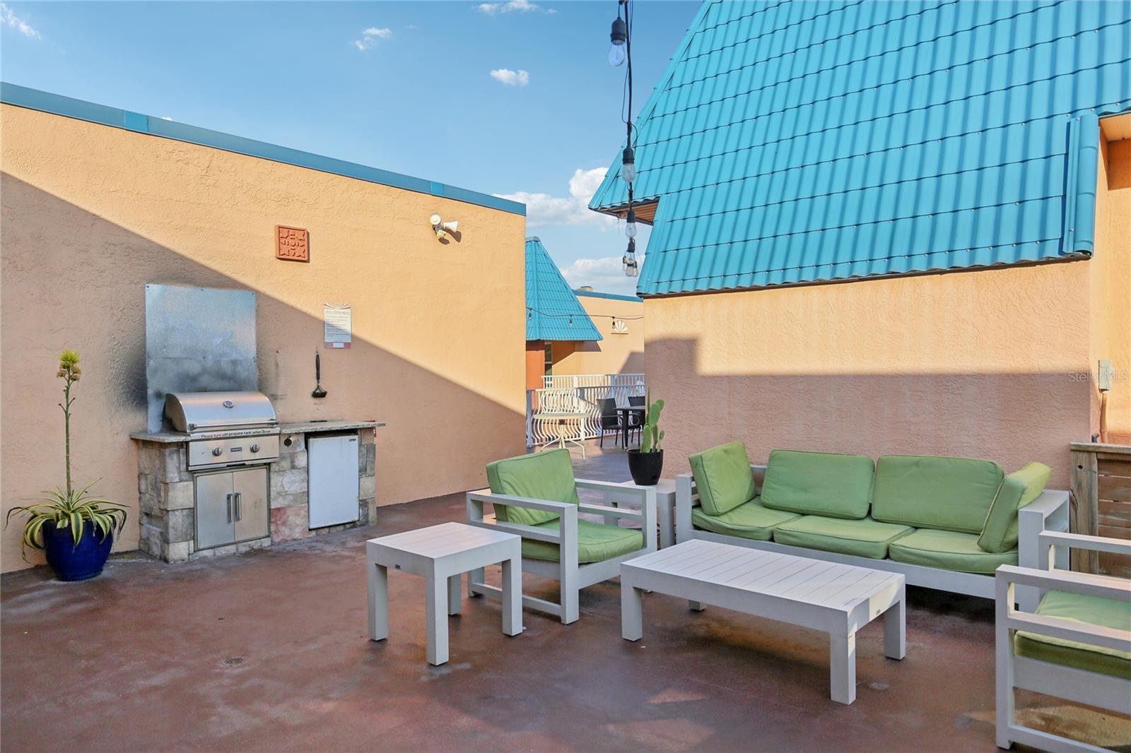 17035 GULF BLVD #202, NORTH REDINGTON BEACH, FL, 33708