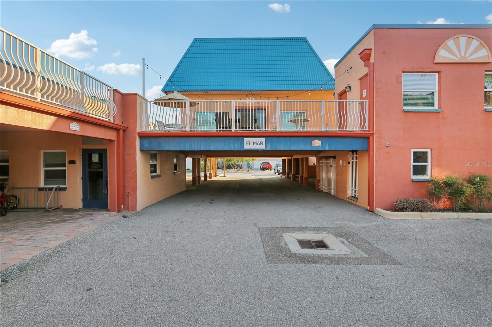17035 GULF BLVD #202, NORTH REDINGTON BEACH, FL, 33708