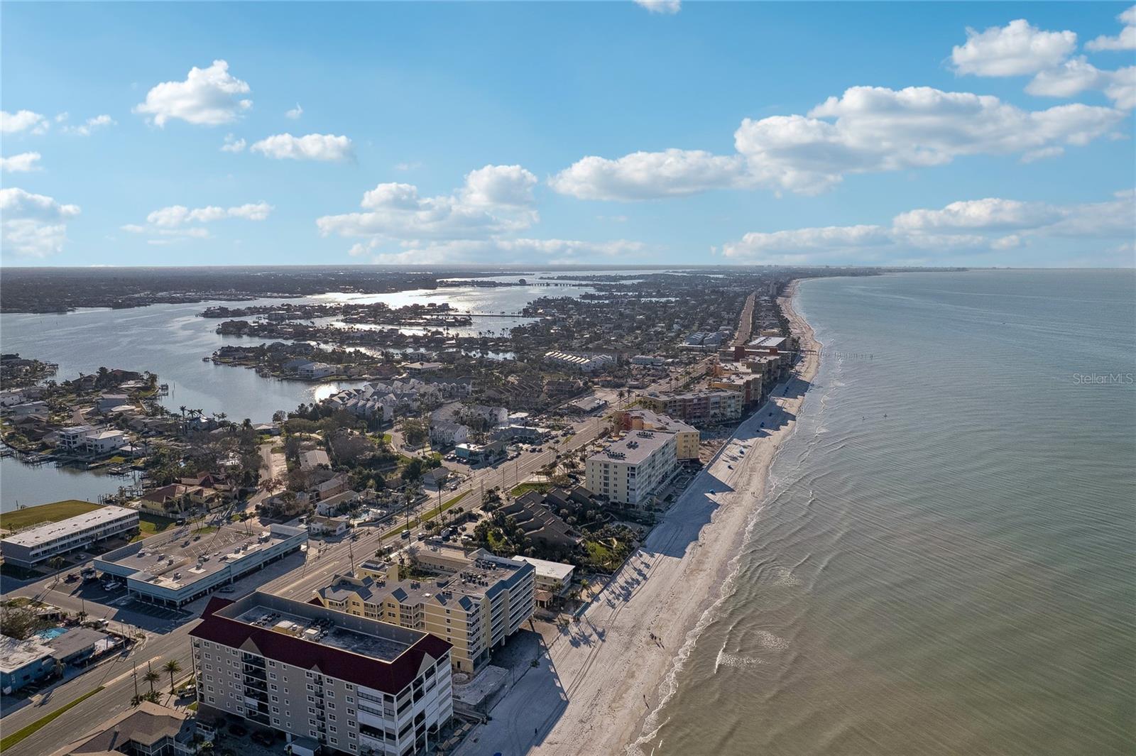 17035 GULF BLVD #202, NORTH REDINGTON BEACH, FL, 33708