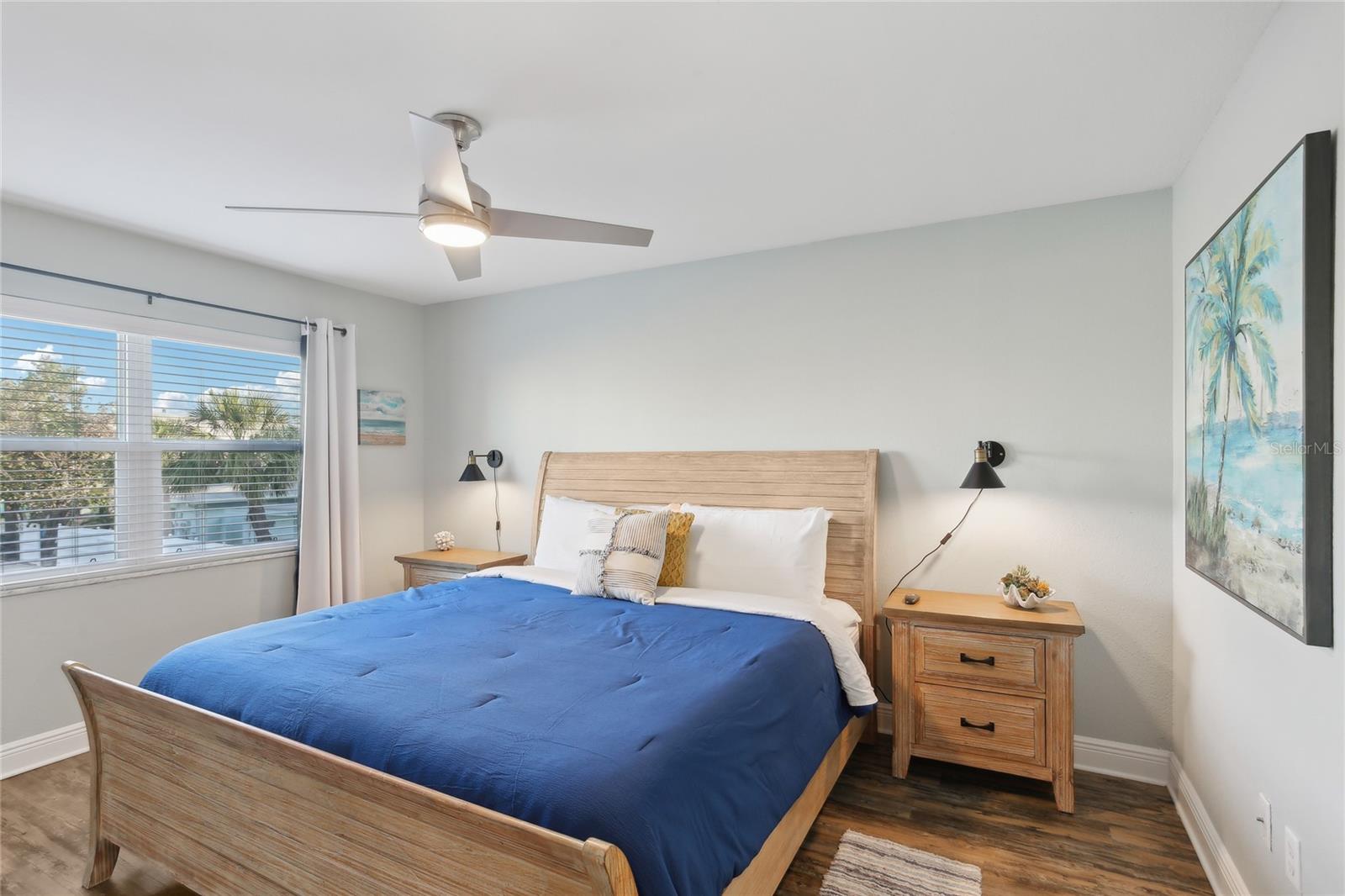 17035 GULF BLVD #202, NORTH REDINGTON BEACH, FL, 33708