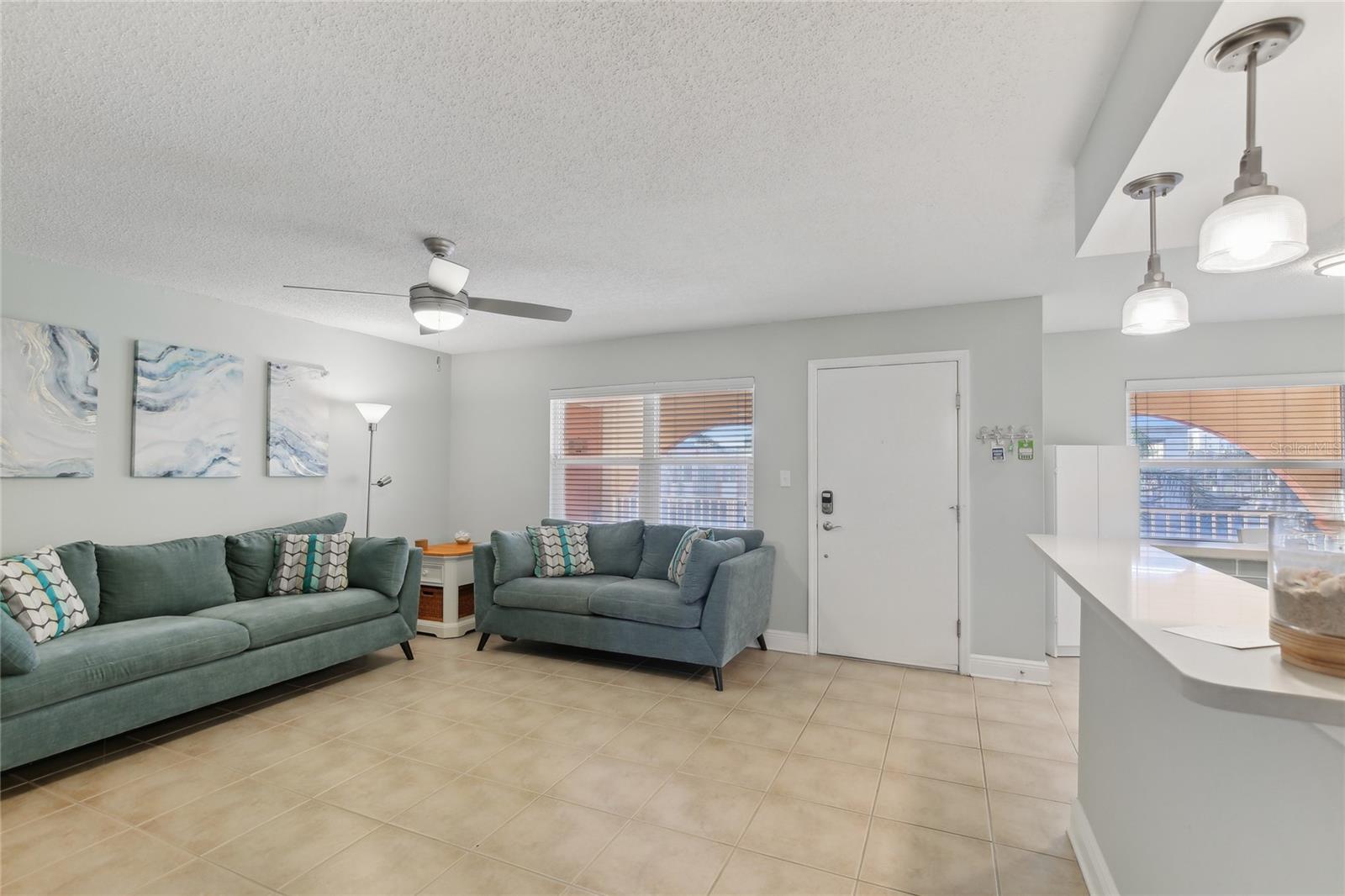 17035 GULF BLVD #202, NORTH REDINGTON BEACH, FL, 33708