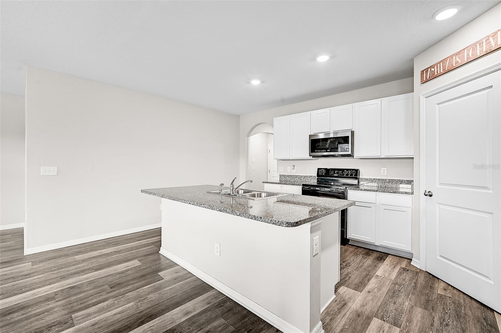 2417 SAND GABLES TRL, BRADENTON, FL, 34208