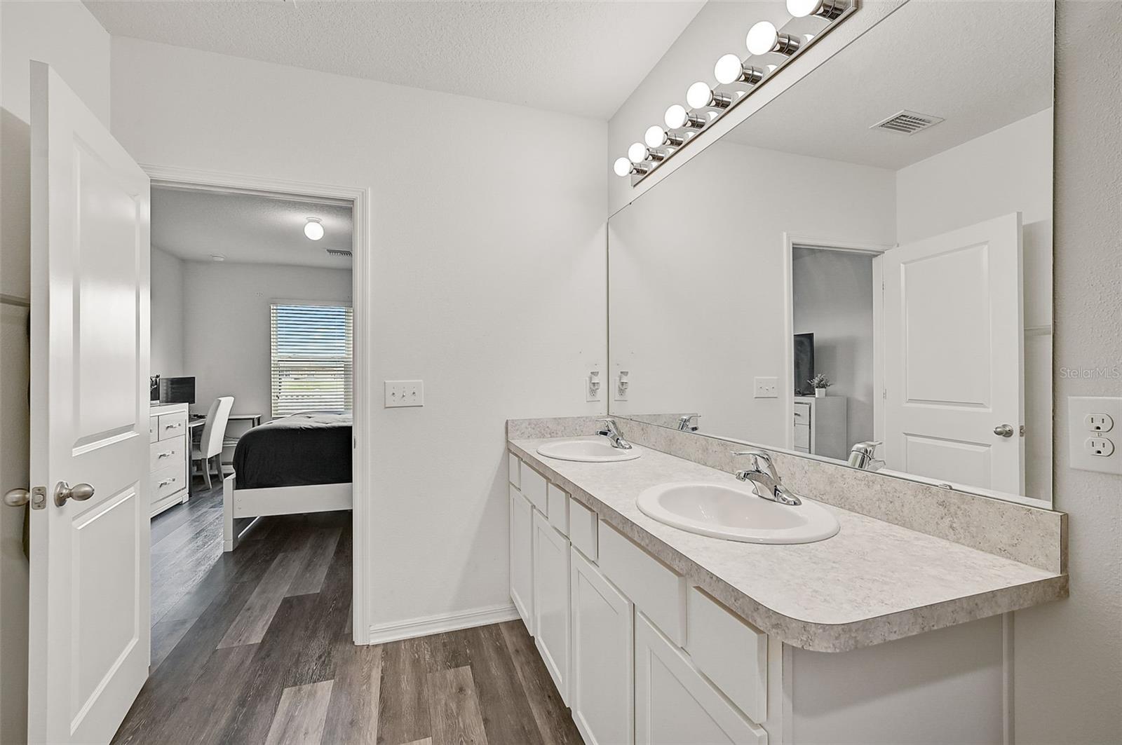 2417 SAND GABLES TRL, BRADENTON, FL, 34208