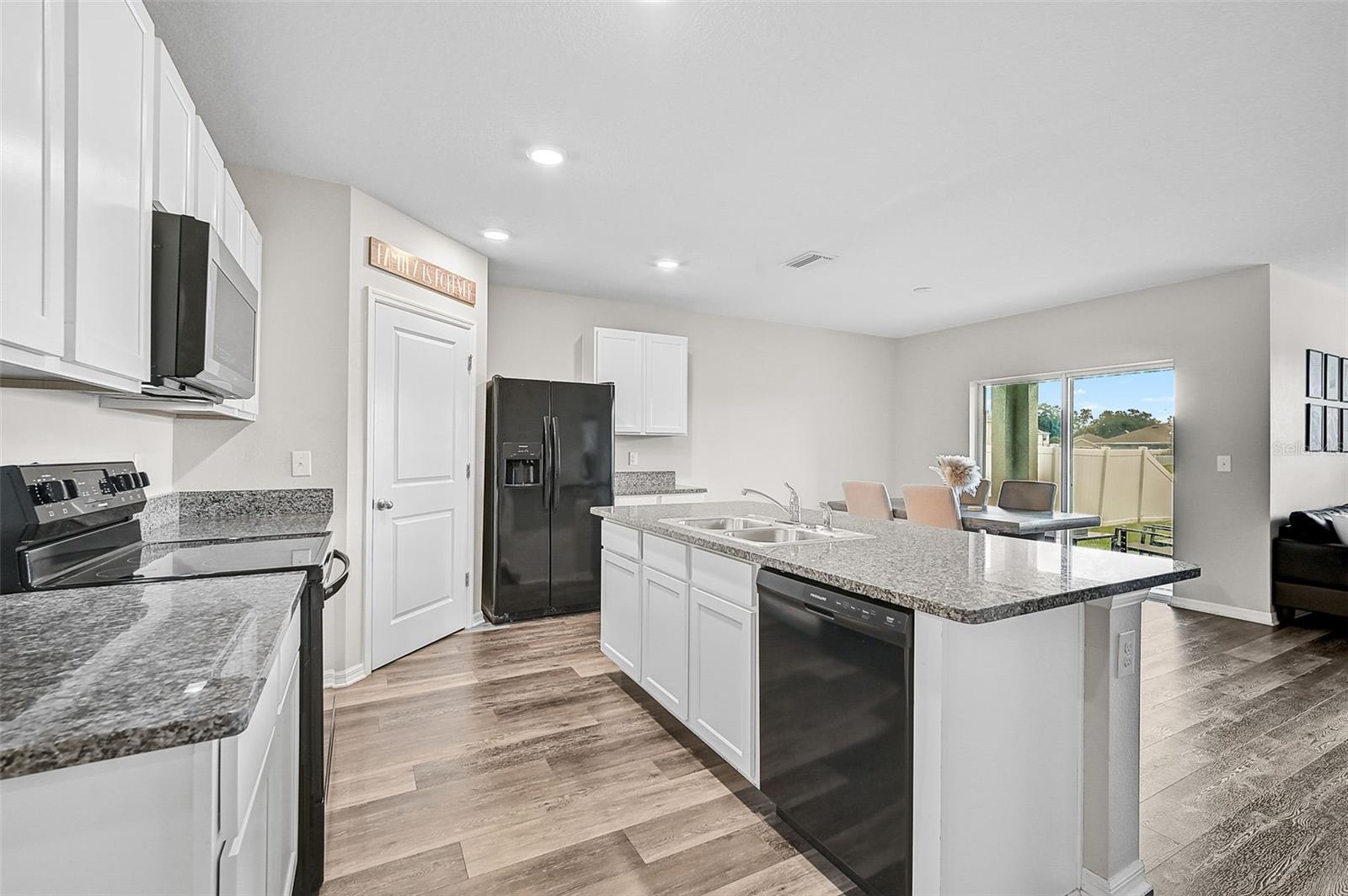 2417 SAND GABLES TRL, BRADENTON, FL, 34208