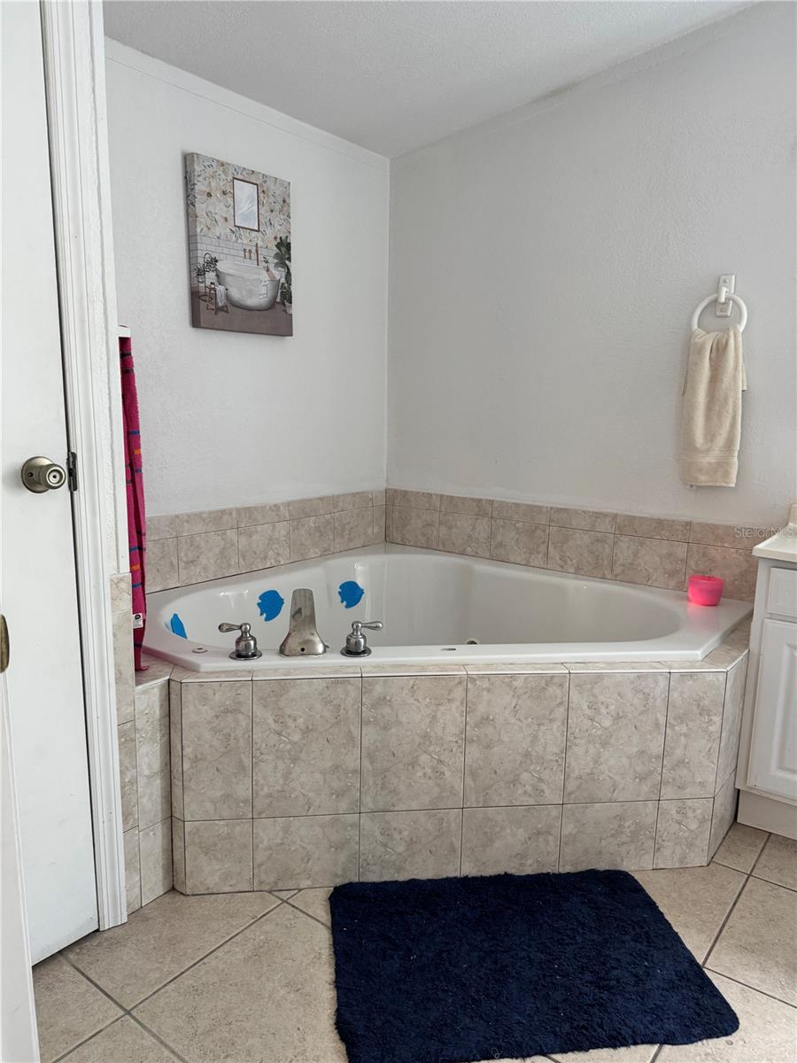 82 CACTUS CIR S, WINTER HAVEN, FL, 33880