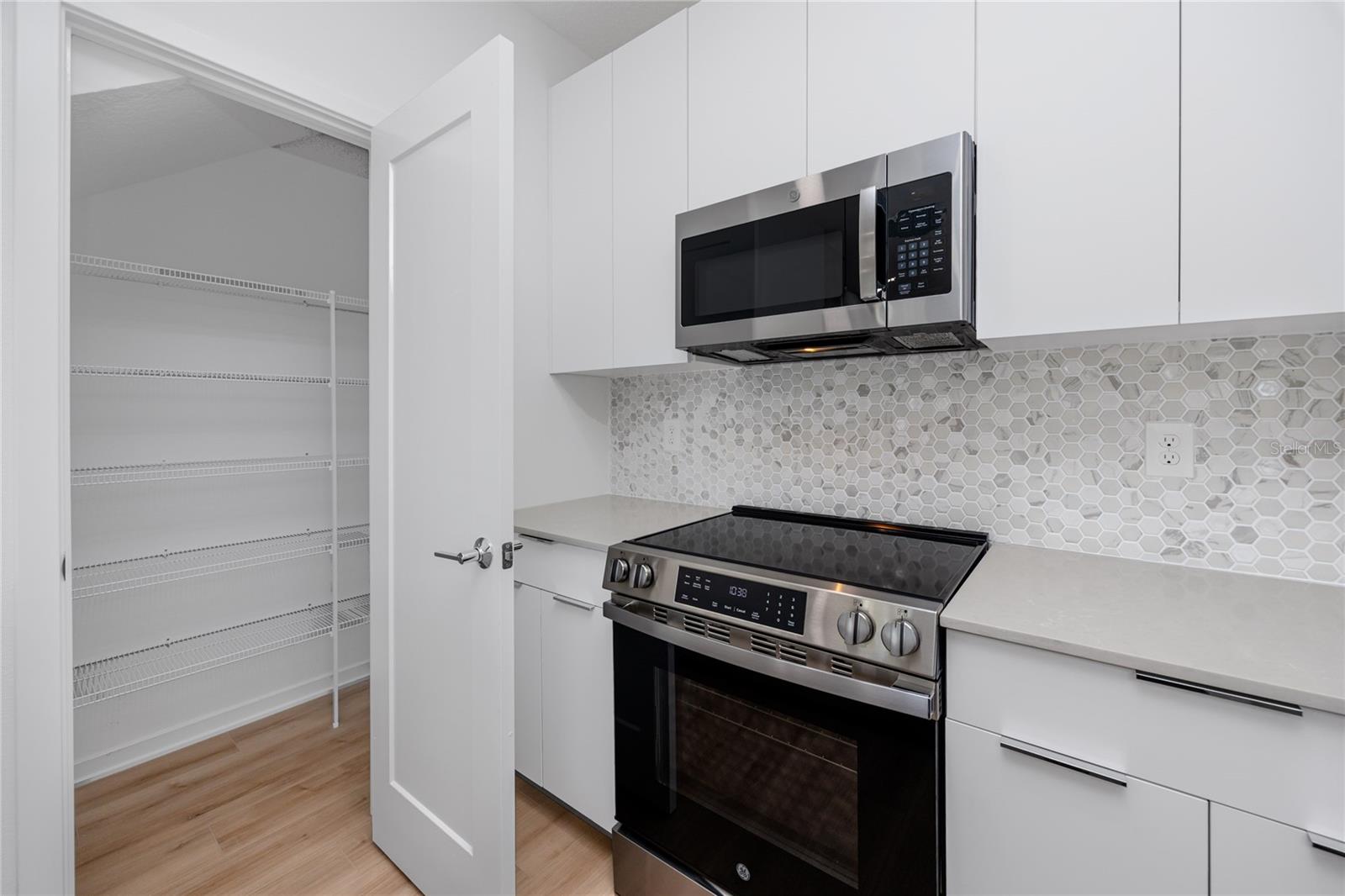 3402 E 28TH AVE #4, TAMPA, FL, 33605