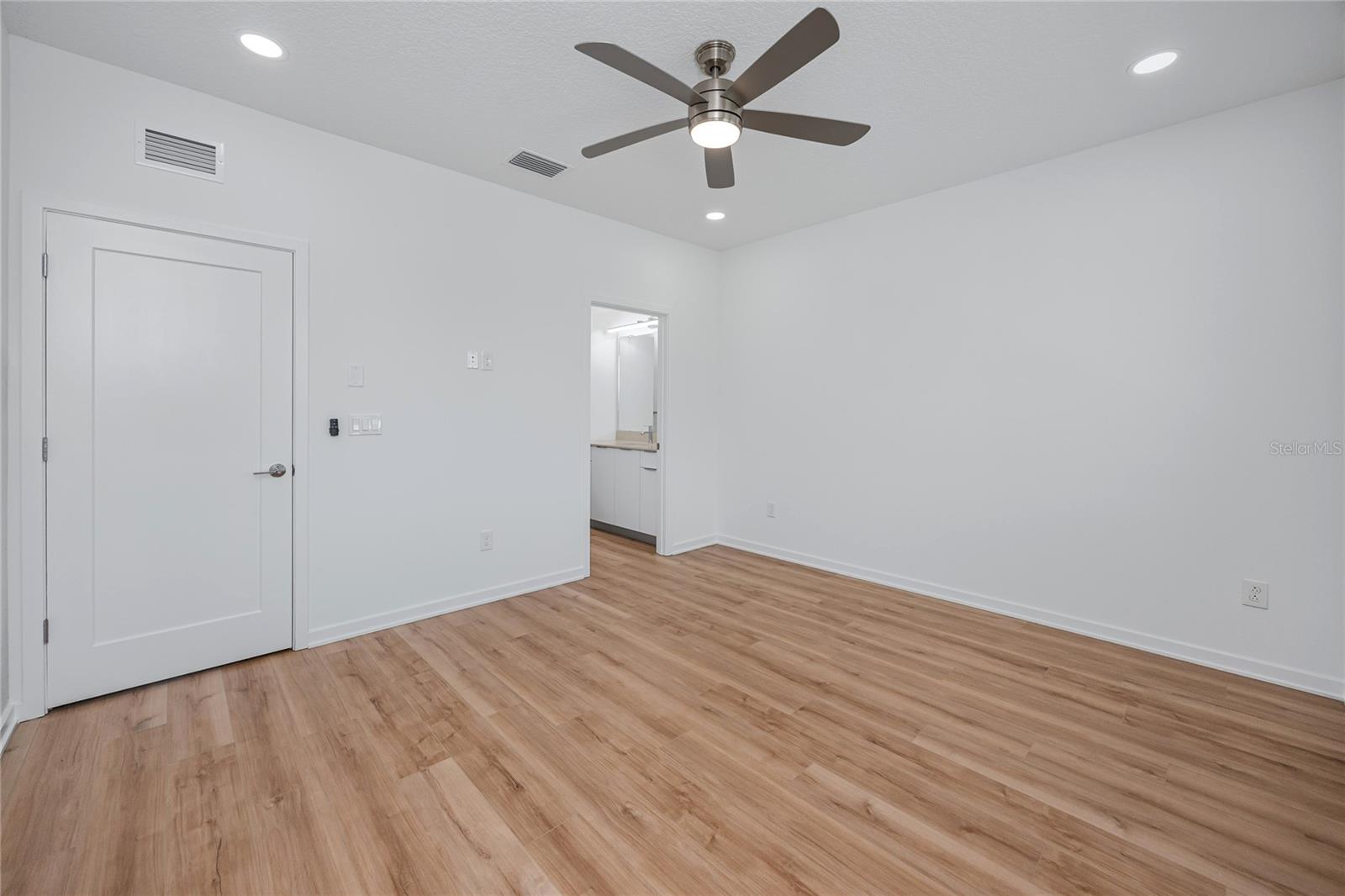 3402 E 28TH AVE #4, TAMPA, FL, 33605