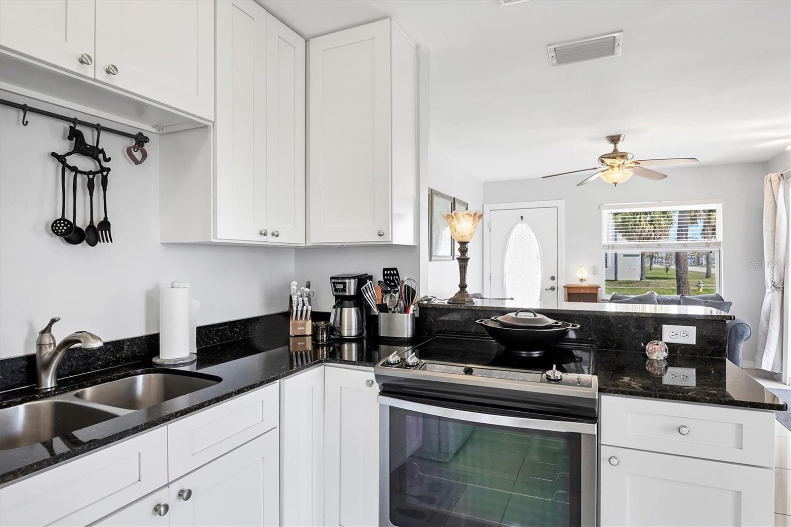 1501 BEACH DR SE, ST PETERSBURG, FL, 33701