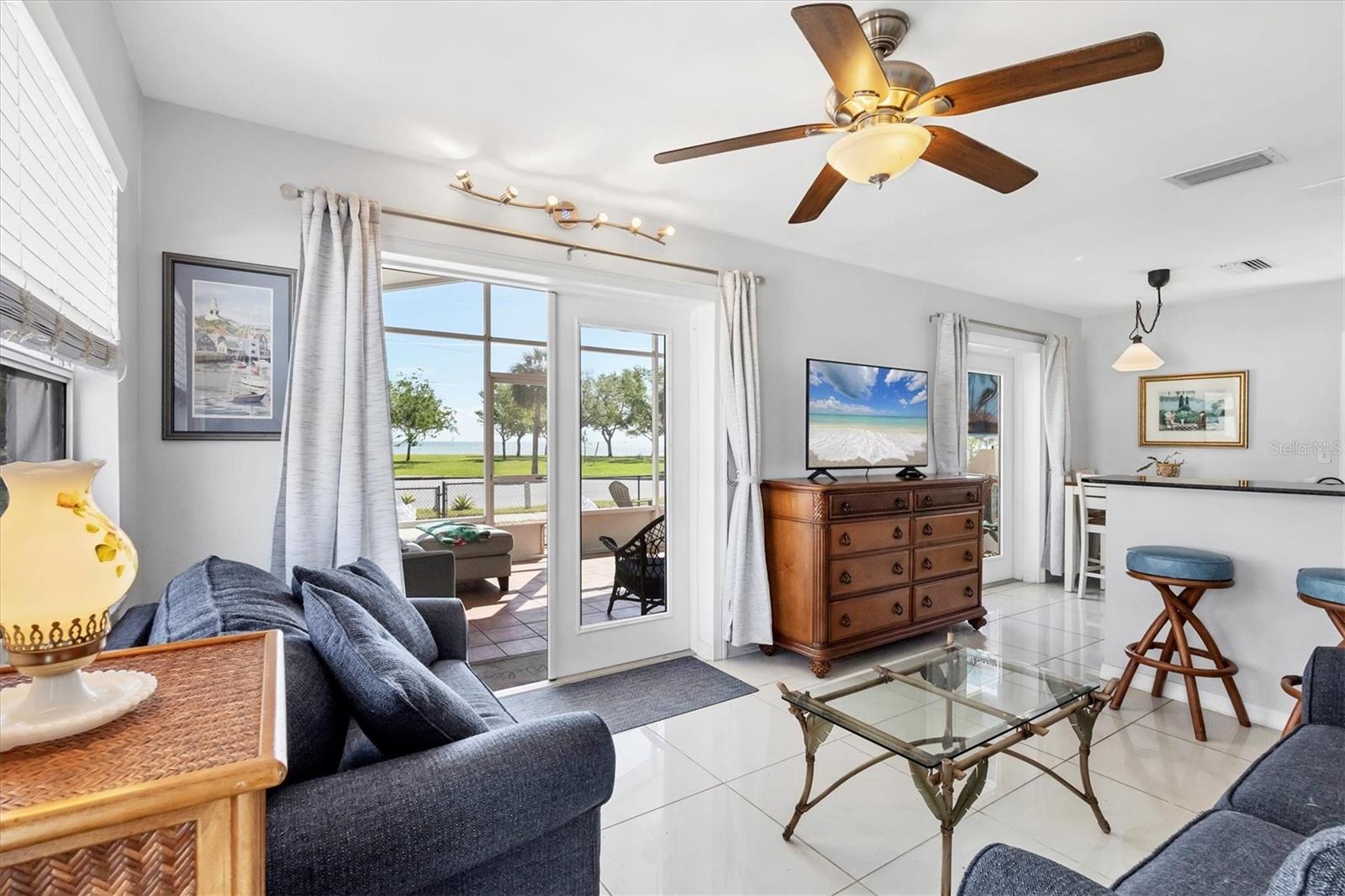 1501 BEACH DR SE, ST PETERSBURG, FL, 33701