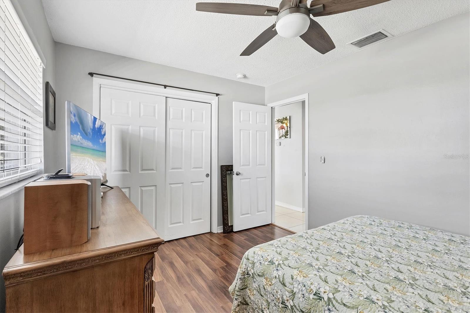 1501 BEACH DR SE, ST PETERSBURG, FL, 33701