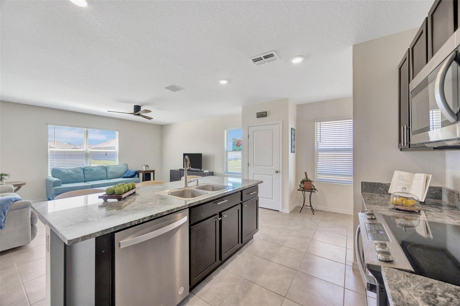 5758 HOLLINGWORTH TRL, WESLEY CHAPEL, FL, 33545