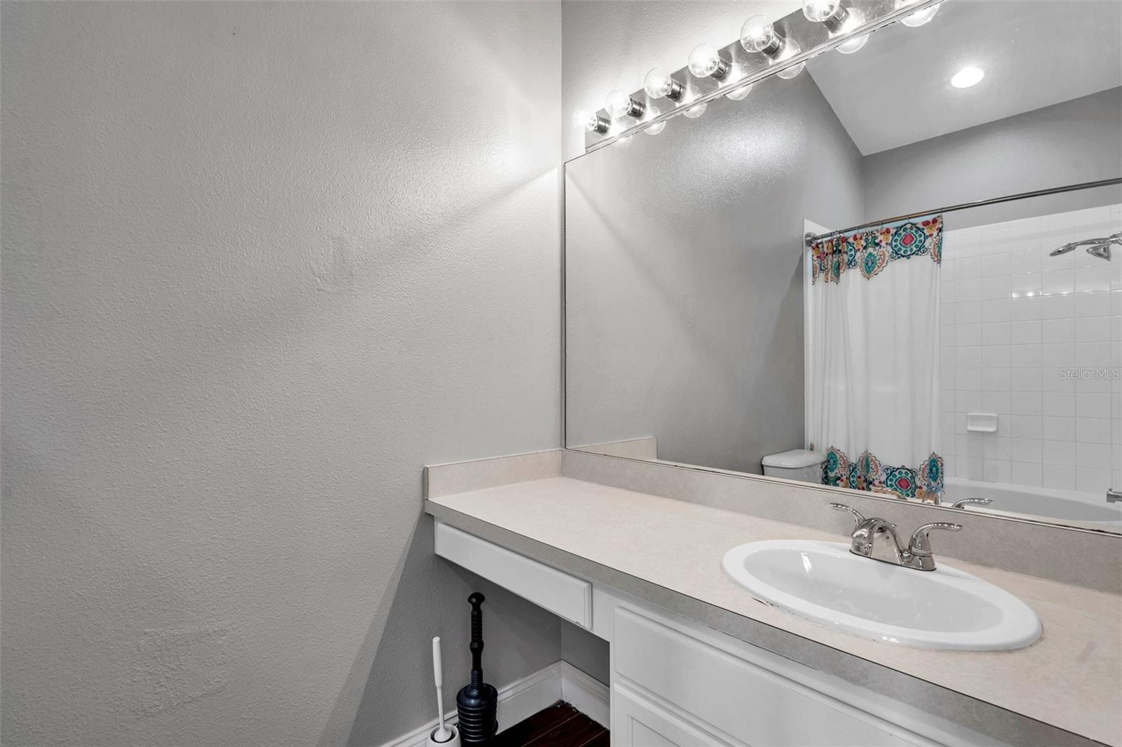 8794 CHRISTIE DR, LARGO, FL, 33771