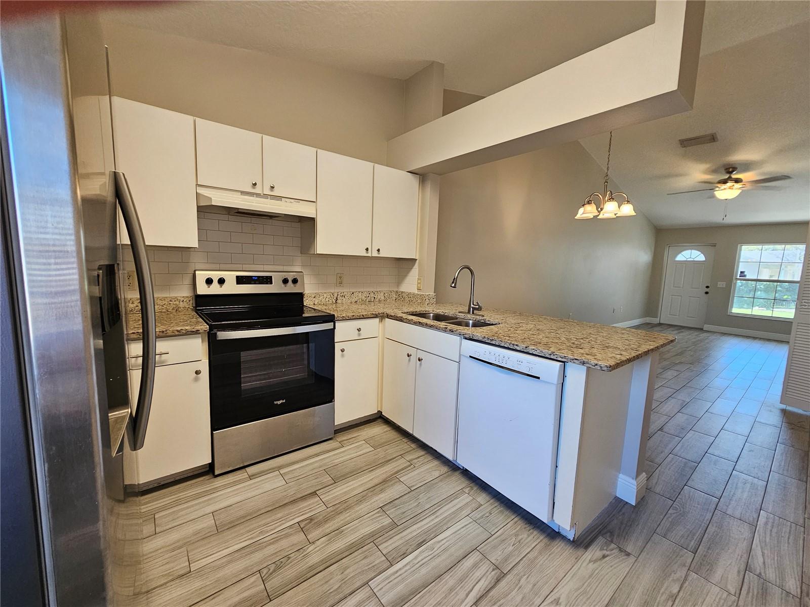 602 S GRAND HWY, CLERMONT, FL, 34711