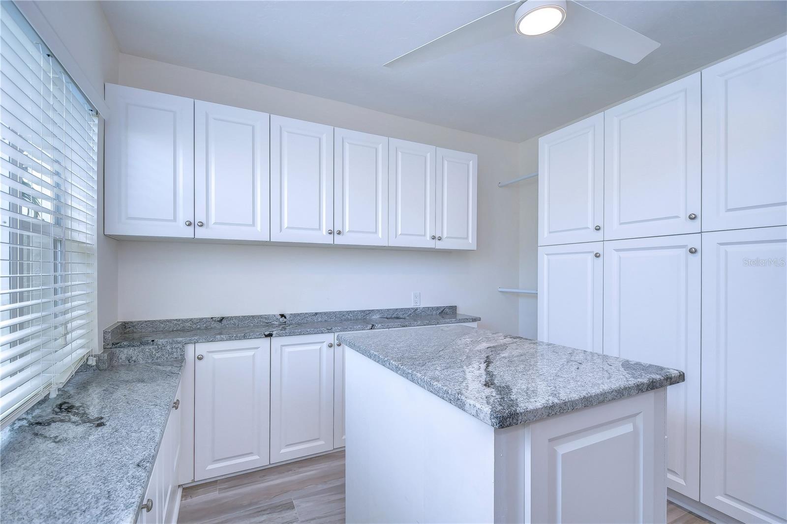 6405 16TH AVENUE DR W, BRADENTON, FL, 34209