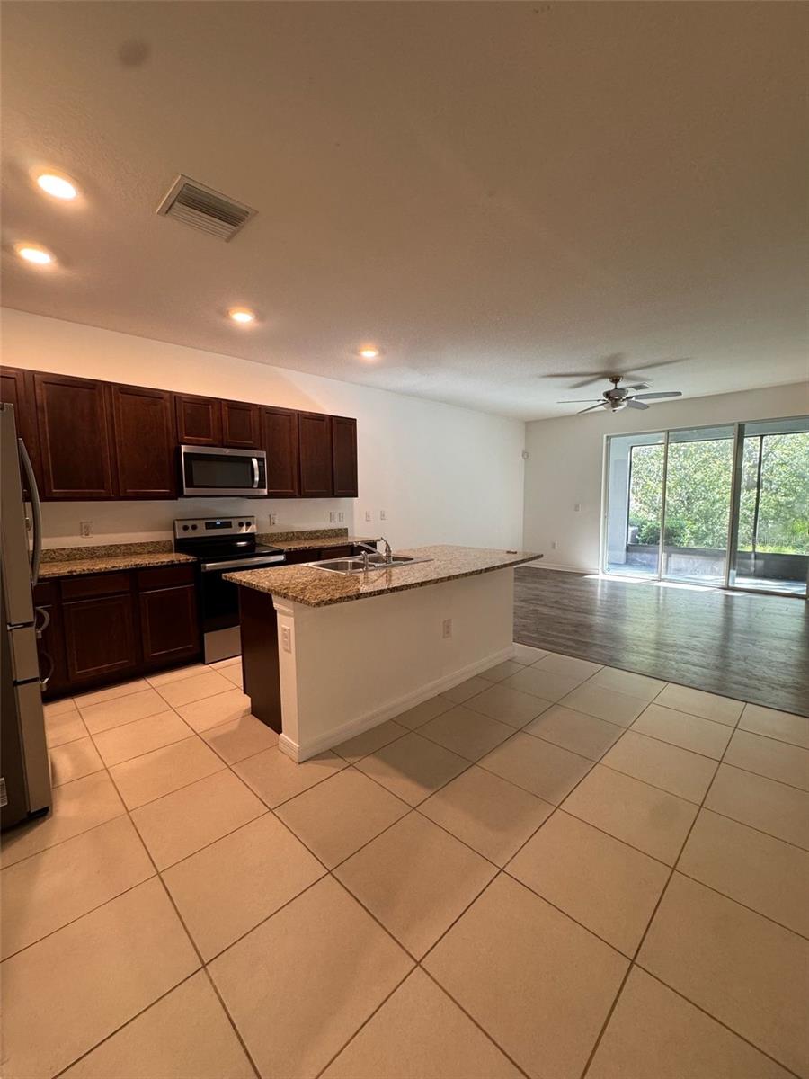 1698 HUBBELL RD, WESLEY CHAPEL, FL, 33543
