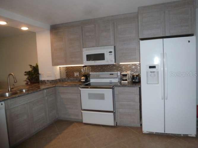 18304 GULF BLVD #210, REDINGTON SHORES, FL, 33708