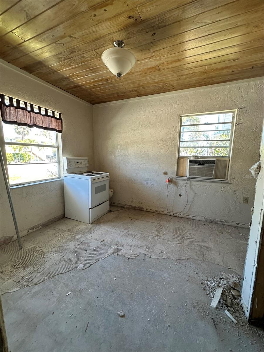 305 59TH ST, HOLMES BEACH, FL, 34217