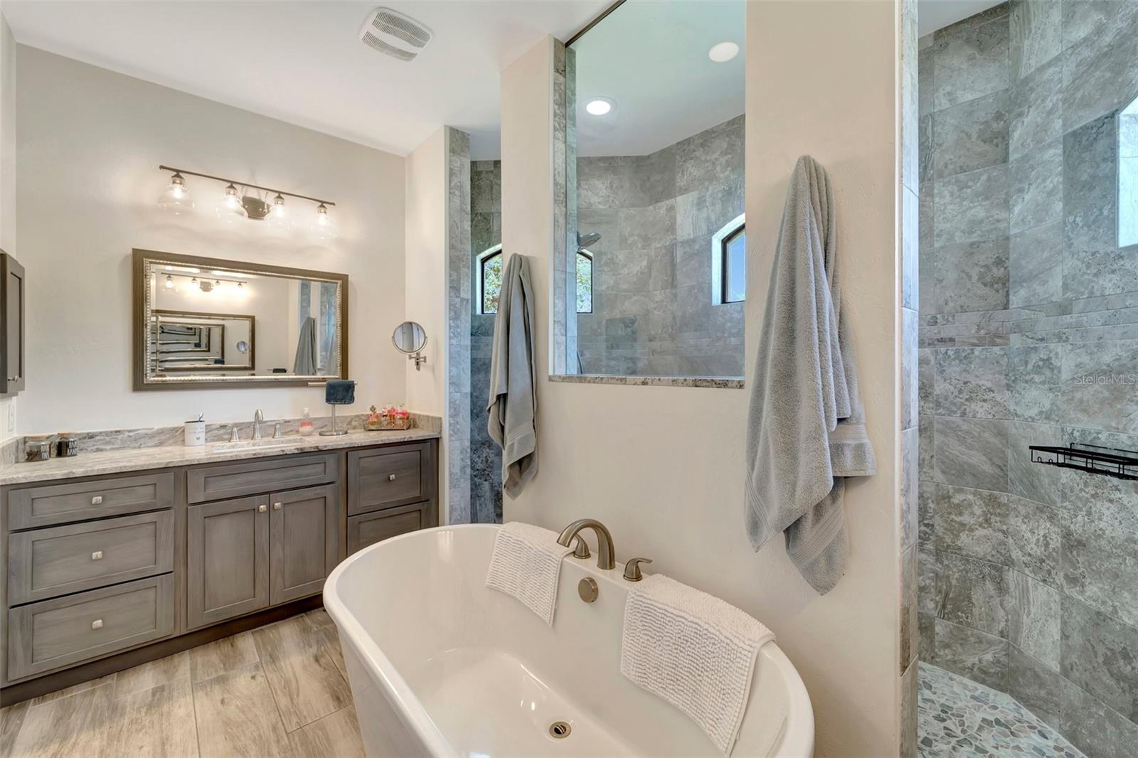 13443 BOABADILLA LN, PORT CHARLOTTE, FL, 33981