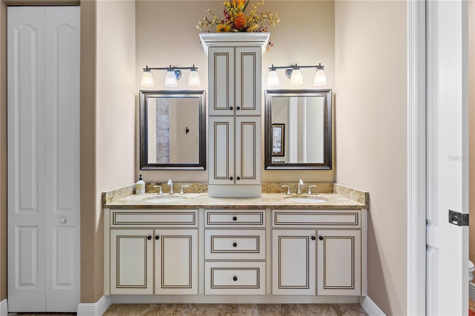11045 BARNSLEY DR, VENICE, FL, 34293