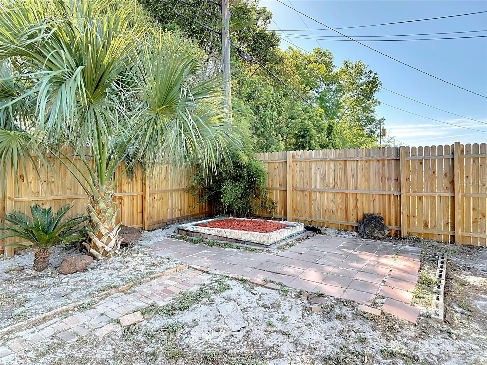 1085 WHITEWOOD DR, DELTONA, FL, 32725