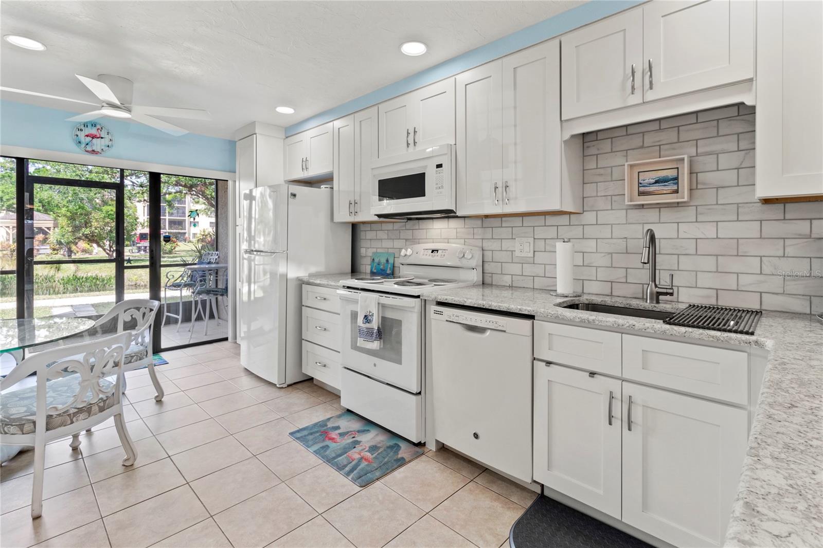 305 30TH AVE W #A104, BRADENTON, FL, 34205