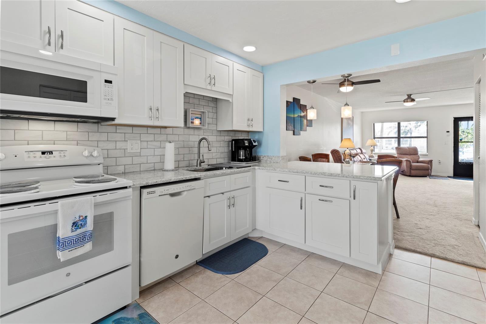 305 30TH AVE W #A104, BRADENTON, FL, 34205